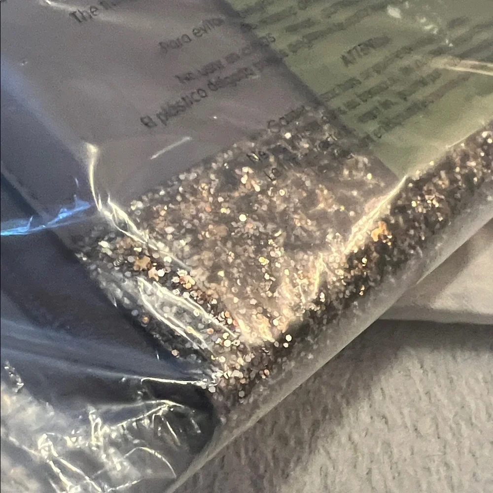 Kate Spade Glitter and Gray Wallet (C) - Picture 4 of 7